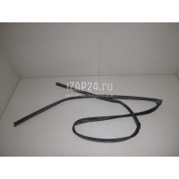 Уплотнитель стекла двери Toyota RAV 4 (2006 - 2013) 6814142090