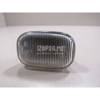 Повторитель на крыло белый Toyota Corolla E12 (2001 - 2007) 8173002023