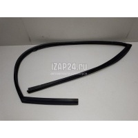 Уплотнитель стекла двери Nissan Tiida (C11) (2007 - 2014) 80330EL00A