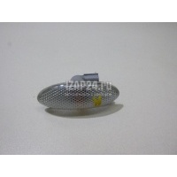 Повторитель на крыло белый Toyota Auris (E15) (2006 - 2012) 8173002080