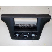 Рамка магнитолы Mitsubishi Outlander (CU) (2001 - 2008) MR979986HA
