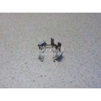 Крепеж форсунки Renault Clio II/Symbol (1998 - 2008) 7700106588