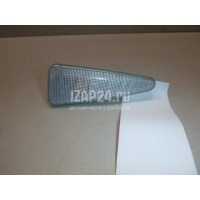 Повторитель на крыло правый белый Renault Sandero (2009 - 2014) 8200602765