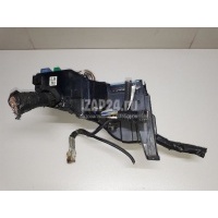 Блок предохранителей Toyota ES (SV40) (2006 - 2012) 8274033010