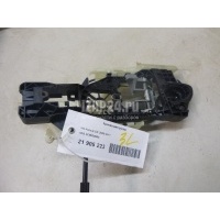 Кронштейн ручки VAG Passat CC (2008 - 2017) 3C8839885