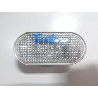 Повторитель на крыло белый Nissan Micra (K12E) (2002 - 2010) 26160AX001