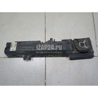 Кронштейн радиатора BMW 1-серия F20/F21 (2011 - ) 17117600536