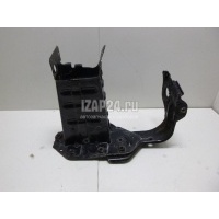 Кронштейн усилителя переднего бампера правый Mercedes Benz W203 (2000 - 2006) 2036202495