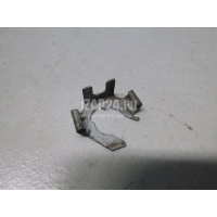 Крепеж форсунки Renault Clio II/Symbol (1998 - 2008) 7700106588