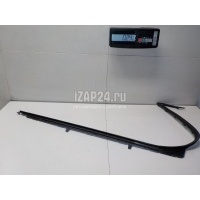 Накладка стекла заднего левого Land Rover Discovery V 2017 LR082988