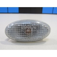 Повторитель на крыло белый Mazda Mazda 2 (DE) (2007 - 2014) GJ6A51120E