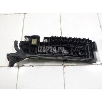 Блок предохранителей Mazda MPV II (LW) (1999 - 2006) LD4766760