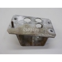 Кронштейн усилителя заднего бампера правый Toyota RAV 4 (2000 - 2005) 5832342010