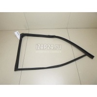 Уплотнитель стекла двери Nissan Pathfinder (R51) (2005 - 2014) 82330EB300