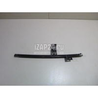 Направляющая стекла двери Land Rover Discovery III (2004 - 2009) LR024085