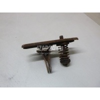 Крючок капота Land Rover Discovery II (1998 - 2004) FPB100160