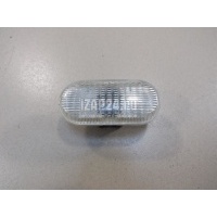 Повторитель на крыло белый Renault Clio II/Symbol (1998 - 2008) 8200394531