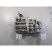 Блок предохранителей Toyota Corolla E12 (2001 - 2007) 8273012160