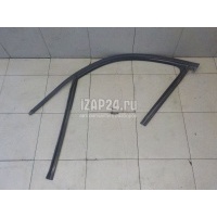 Уплотнитель стекла двери VAG Q5 [8R] (2008 - 2017) 8R0837439F