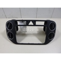 Рамка магнитолы VAG Golf Plus (2005 - 2014) 5M0858069NVAL