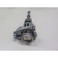 Вставка замка двери лев. Hyundai-Kia Sportage (2010 - 2015) 819703wc00