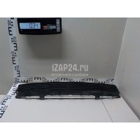 Решетка в бампер центральная Toyota Auris (E15) (2006 - 2012) 5311202080
