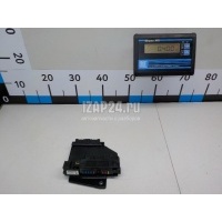 Блок предохранителей Toyota Highlander II (2007 - 2013) 8272048050