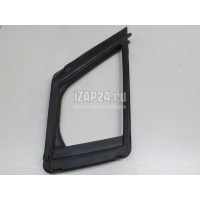 Уплотнитель стекла двери Suzuki SX4 2013 8467561M00