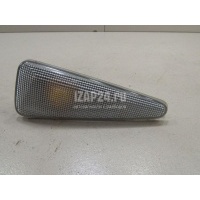Повторитель на крыло правый белый Renault Sandero (2009 - 2014) 8200602765