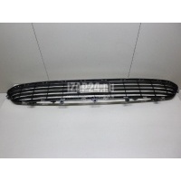 Решетка в бампер центральная Nissan QX56/QX80 (Z62) (2010 - ) 622561LA0C