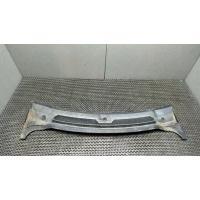 Накладка декоративная (дождевик) перед. Land Rover Discovery 3 2004-2009 2006 LR055193