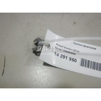 Крепеж форсунки Renault Kangoo 2008 8200584556