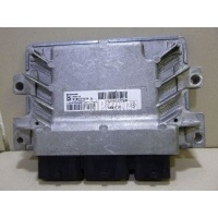 Блок управления двигателем Renault Logan II (2014 - ) 237104779R