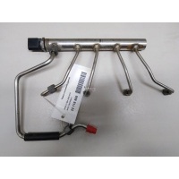 Рейка топливная (рампа) BMW 1-серия F20/F21 (2011 - ) 13537585411