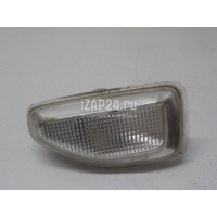 Повторитель на крыло левый белый Renault Logan II (2014 - ) 261651140R