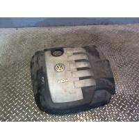 Накладка декоративная (на ДВС) Volkswagen Touareg 2002-2007 2004 7L0121207D