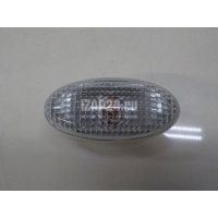 Повторитель на крыло белый Mazda Mazda 2 (DE) (2007 - 2014) GJ6A51120C