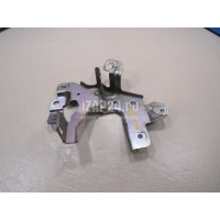 Кронштейн (сопут. товар) Mazda CX 5 (2012 - 2017) PE011828XB