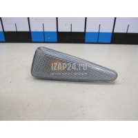 Повторитель на крыло правый белый Renault Sandero (2009 - 2014) 8200602765