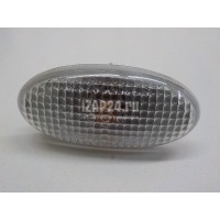 Повторитель на крыло белый Mazda Mazda 2 (DE) (2007 - 2014) GJ6A51120C