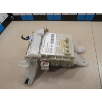 Блок предохранителей Toyota Auris (E15) (2006 - 2012) 8273002340