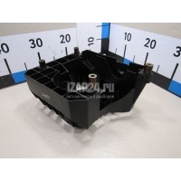 Кронштейн (сопут. товар) VAG A8 [4E] (2002 - 2010) 077103138E