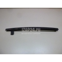 Направляющая стекла двери Renault Megane II (2003 - 2009) 8200325383