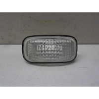 Повторитель на крыло белый Nissan Almera Classic (B10) (2006 - 2013) 2616095F0A