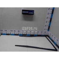 Уплотнитель стекла двери Toyota RAV 4 (2000 - 2005)  6815242021