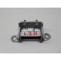 Петля двери задней левой верхняя Nissan Tiida (C11) (2007 - 2014) 82401ED000
