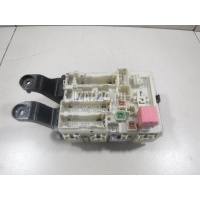 Блок предохранителей Toyota Avensis III (2009 - 2018) 8273005200