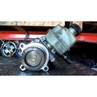 Насос гидроусилителя руля (ГУР) Mazda MPV 1999-2005 2002 LD6232650C