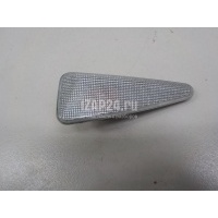 Повторитель на крыло правый белый Renault Sandero (2009 - 2014) 8200602765