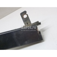 Накладка двери задней правой Ford Fusion (2002 - 2012) 1303100